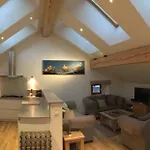Oryx Apartment